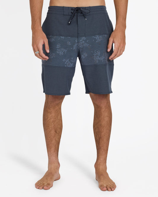 Mens Tribong 18.5 Inch Boardshorts